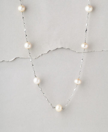 Graceful Round Pearl with Metal Chain Necklace - Chandrani Pearls