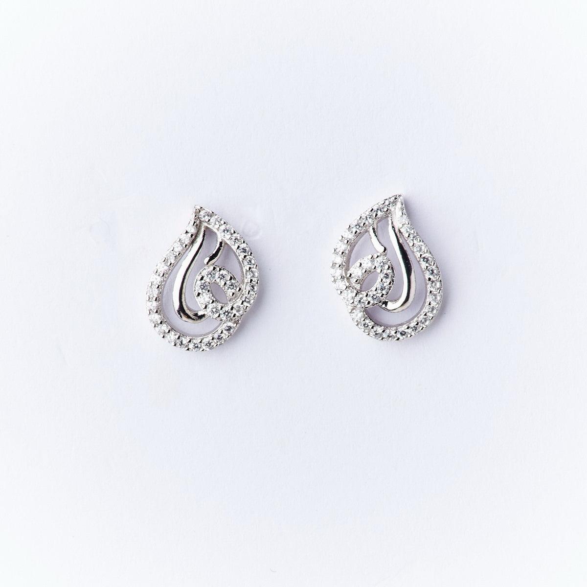 Graceful Silver Stud Earring - Chandrani Pearls