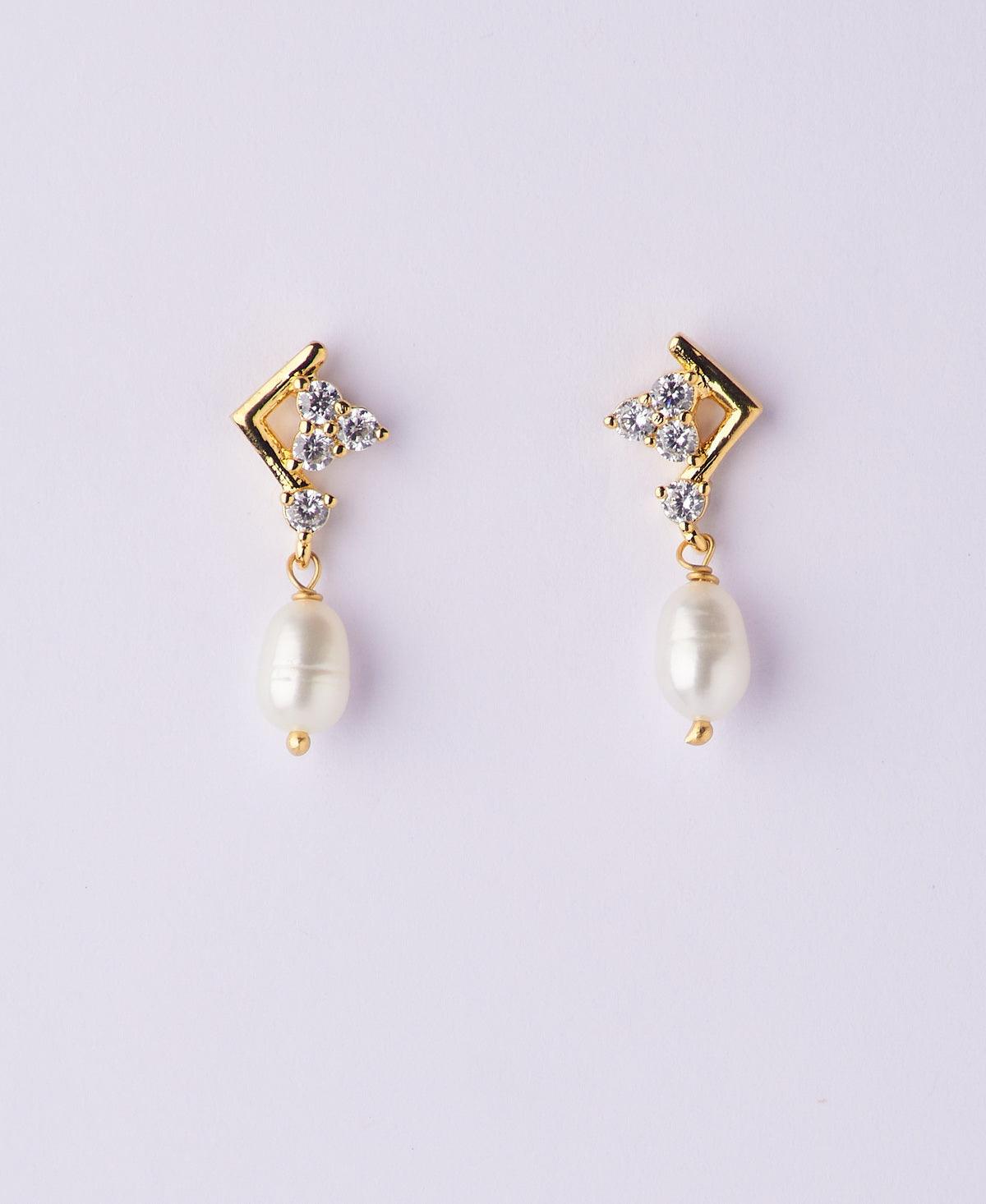 Half Regal Stone Studded Pearl Earring - Chandrani Pearls