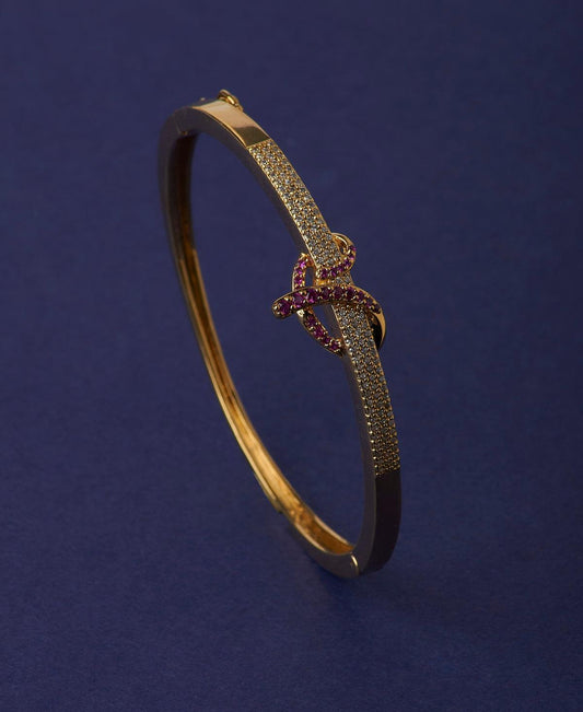 Heart Stone Studded Metallic Bracelet - Chandrani Pearls