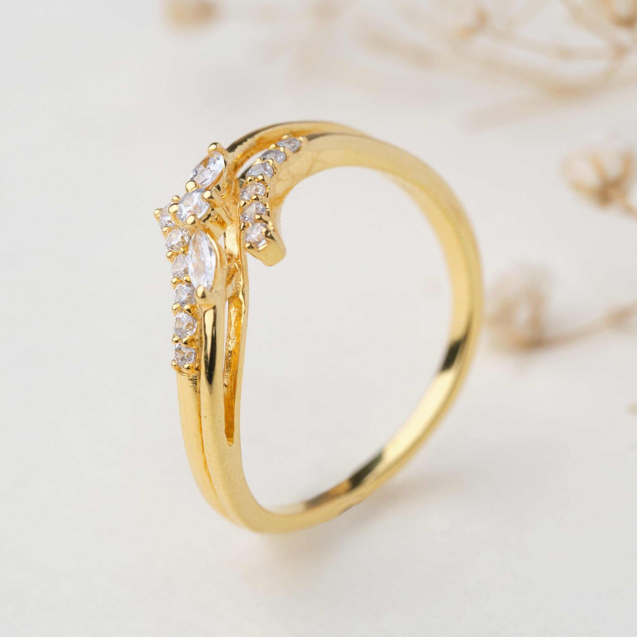 Laco Gold & Diamond Ring - Chandrani Pearls
