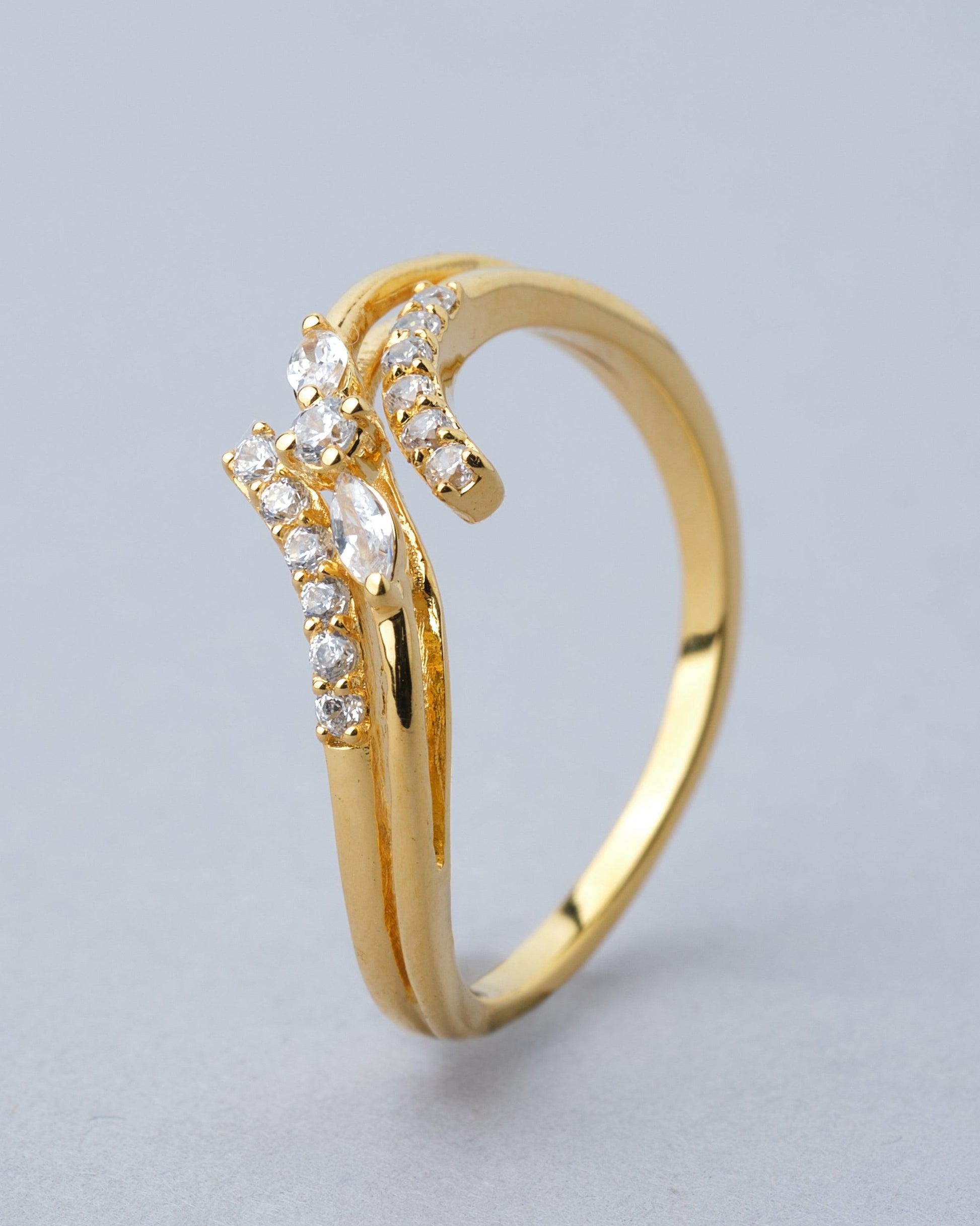 Laco Gold & Diamond Ring - Chandrani Pearls