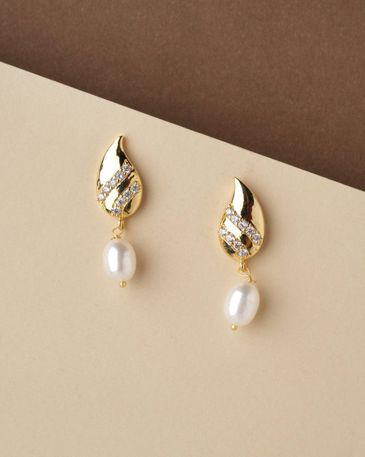Leafy Stone Stud Pearl Earring - Chandrani Pearls