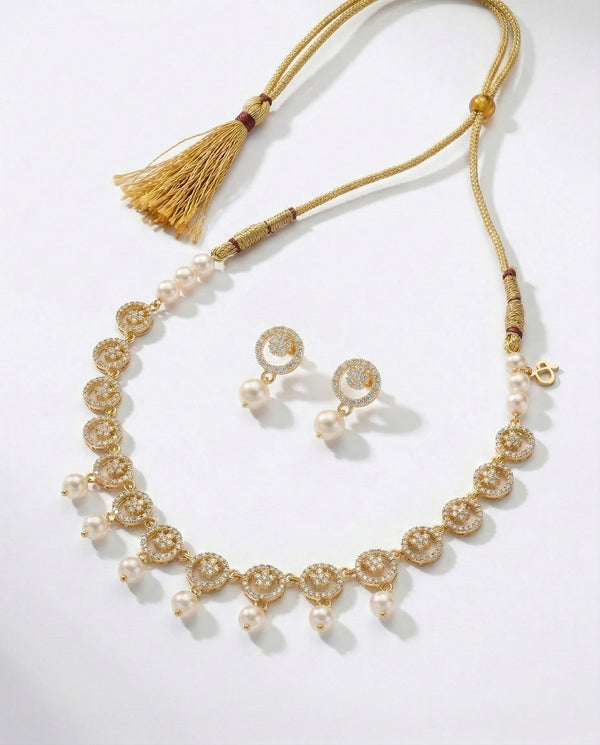Gold-Plated Round Motif Pearls Necklace Set