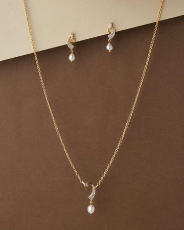 Pretty Chain Necklace Set - Chandrani Pearls