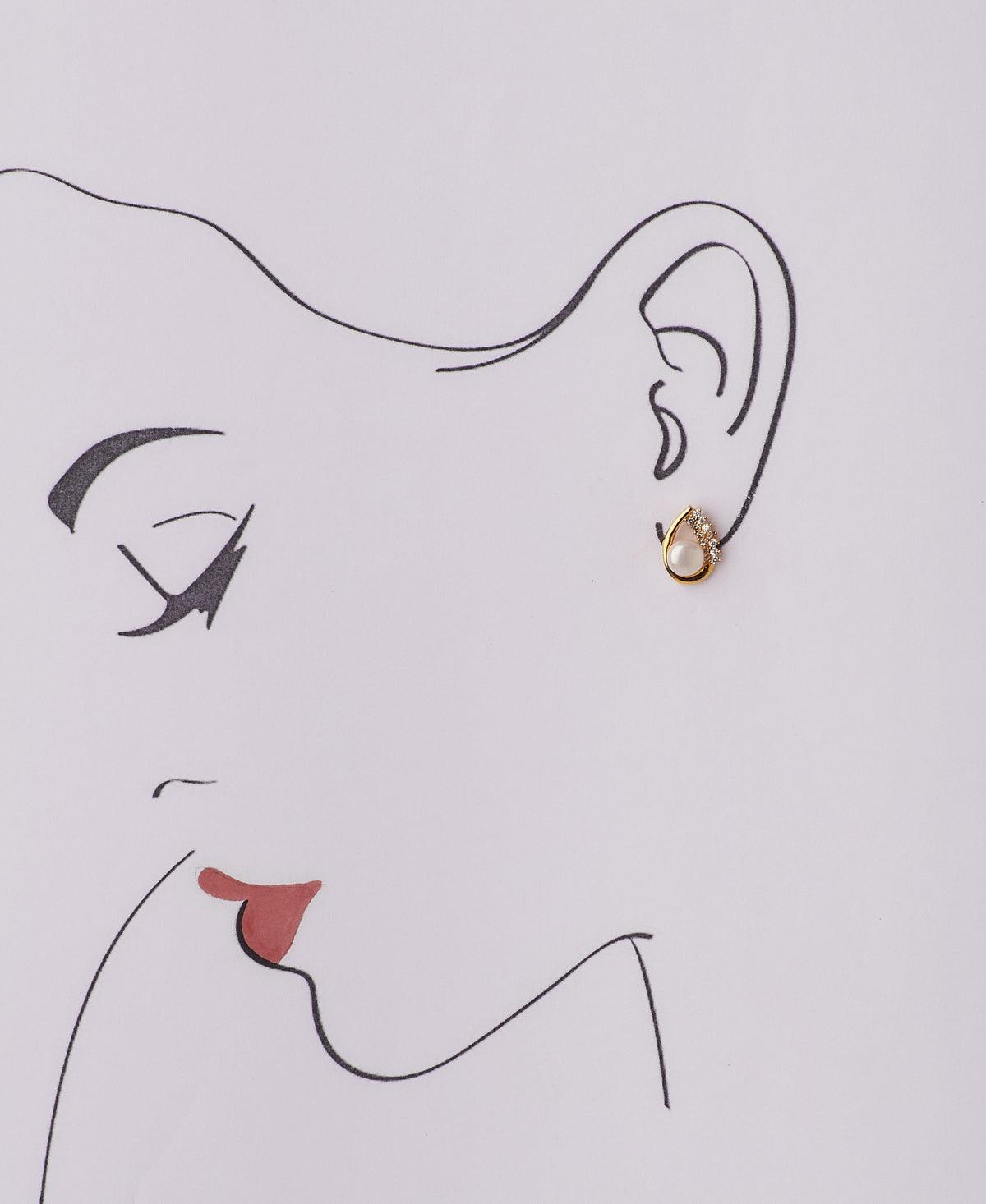Pretty Pearl Stud Earring - Chandrani Pearls