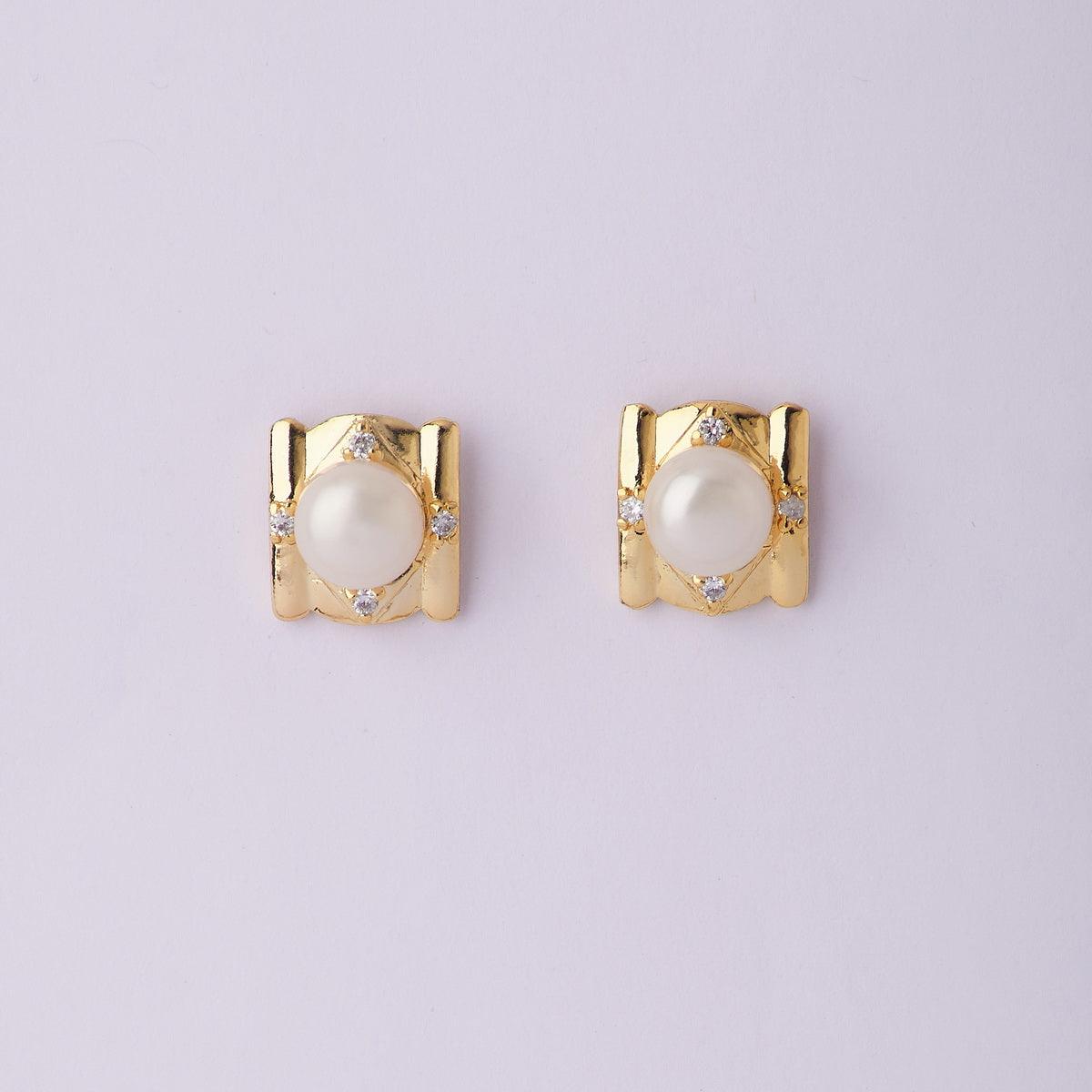 Regal Pearl Stud Earring - Chandrani Pearls