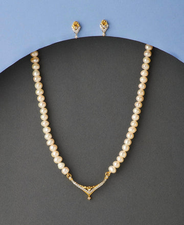 Trendy Stone Studded Necklace Set - Chandrani Pearls