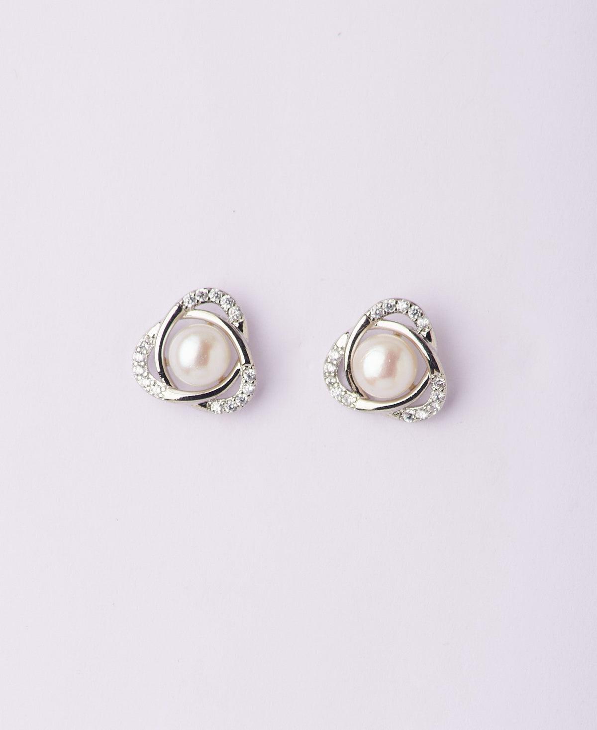 Tricon Flory Stud Pearl Earring - Chandrani Pearls
