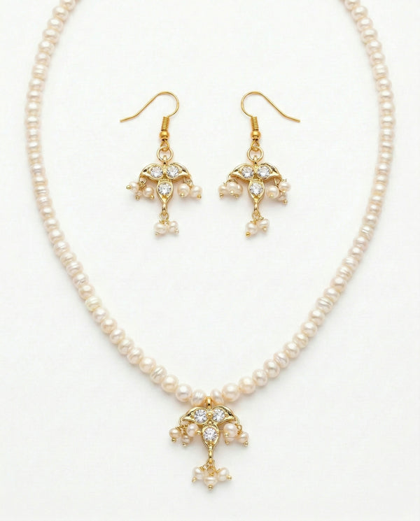 Ethereal Bloom Pearl Necklace Set